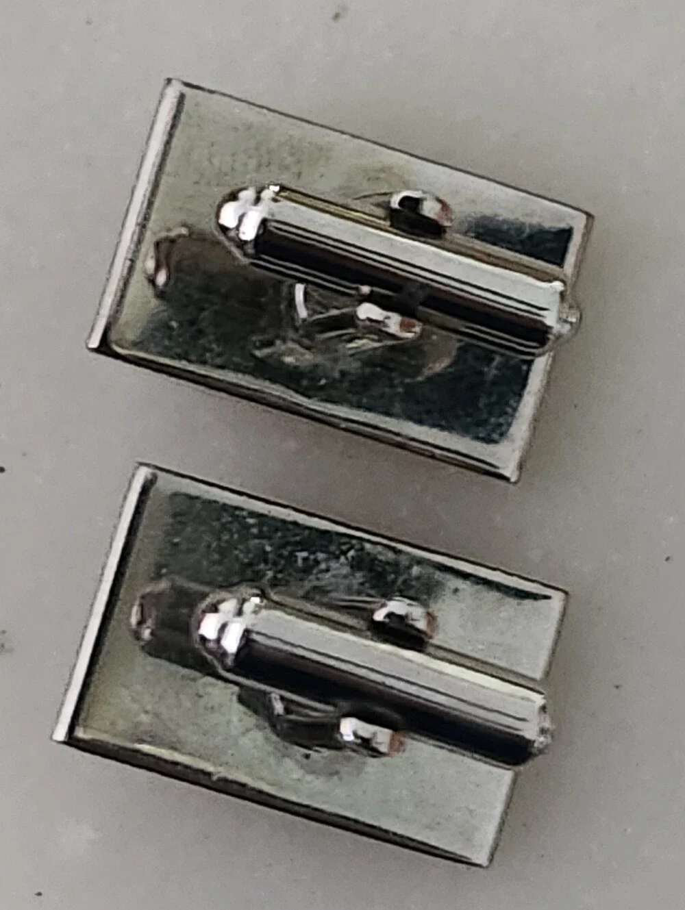 Vtg Hickok Silver Tone Curved Rectangular Engraved Leaf Detailing Cufflinks